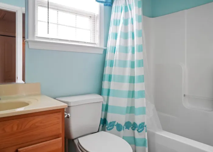 Spacious 3-bedroom Ocean Block Townhome In Ocean Steps From The & Attractions Ferienhaus *