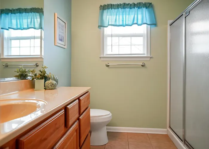 Ferienhaus Spacious 3-bedroom Ocean Block Townhome In Ocean Steps From The & Attractions