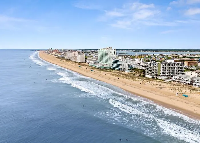 Ferienhaus Spacious 3-bedroom Ocean Block Townhome In Ocean Steps From The & Attractions Ocean Stadt