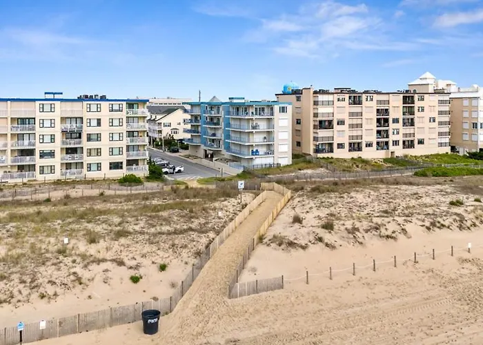 Ferienhaus Spacious 3-bedroom Ocean Block Townhome In Ocean Steps From The & Attractions