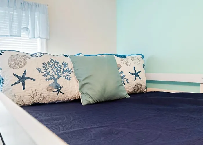 Spacious 3-bedroom Ocean Block Townhome In Ocean Steps From The & Attractions Ferienhaus