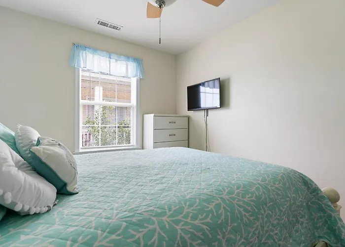 Spacious 3-bedroom Ocean Block Townhome In Ocean Steps From The & Attractions Ferienhaus *
