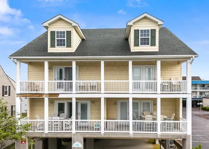 Ferienhaus Spacious 3-bedroom Ocean Block Townhome In Ocean Steps From The & Attractions