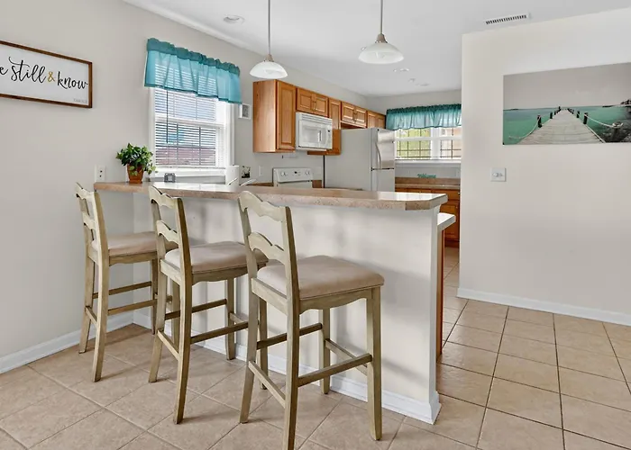 Spacious 3-bedroom Ocean Block Townhome In Ocean Steps From The & Attractions Ferienhaus