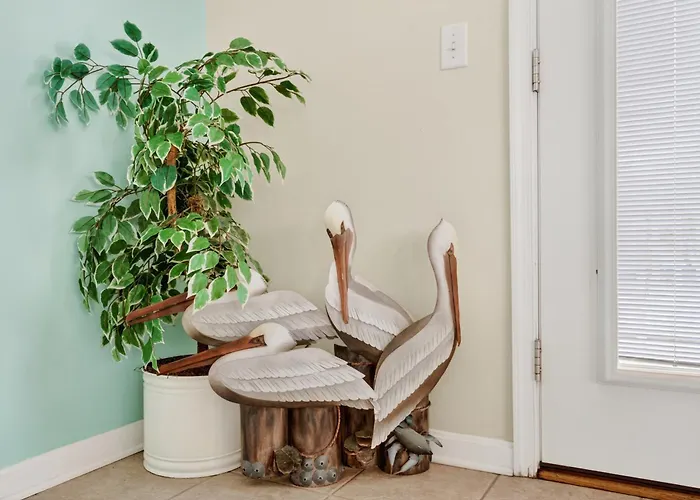 Ferienhaus Spacious 3-bedroom Ocean Block Townhome In Ocean Steps From The & Attractions Ocean Stadt